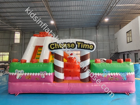 Nuevo diseño de PVC inflables castillo de queso tiempo inflables ciudad divertida con deslizamiento alto curso de obstáculos para alquiler