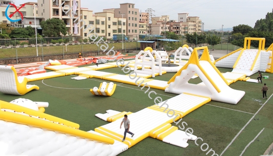 Equipo de parque acuático inflable exterior de PVC flotante de 0,9 mm
