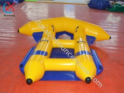 Fábrica inflables peces voladores juegos acuáticos barco inflables agua de plátano doble trineo