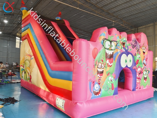 Casa de salto inflable con combinaciones de toboganes insectos castillo de salto inflable