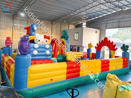 Casa de salto inflable Campo de obstáculos colorido Parque de juegos de la ciudad