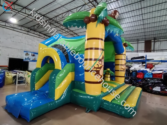 Un salpicadero inflable personalizado con una combinación de diapositivas castillo inflable de mono de la selva